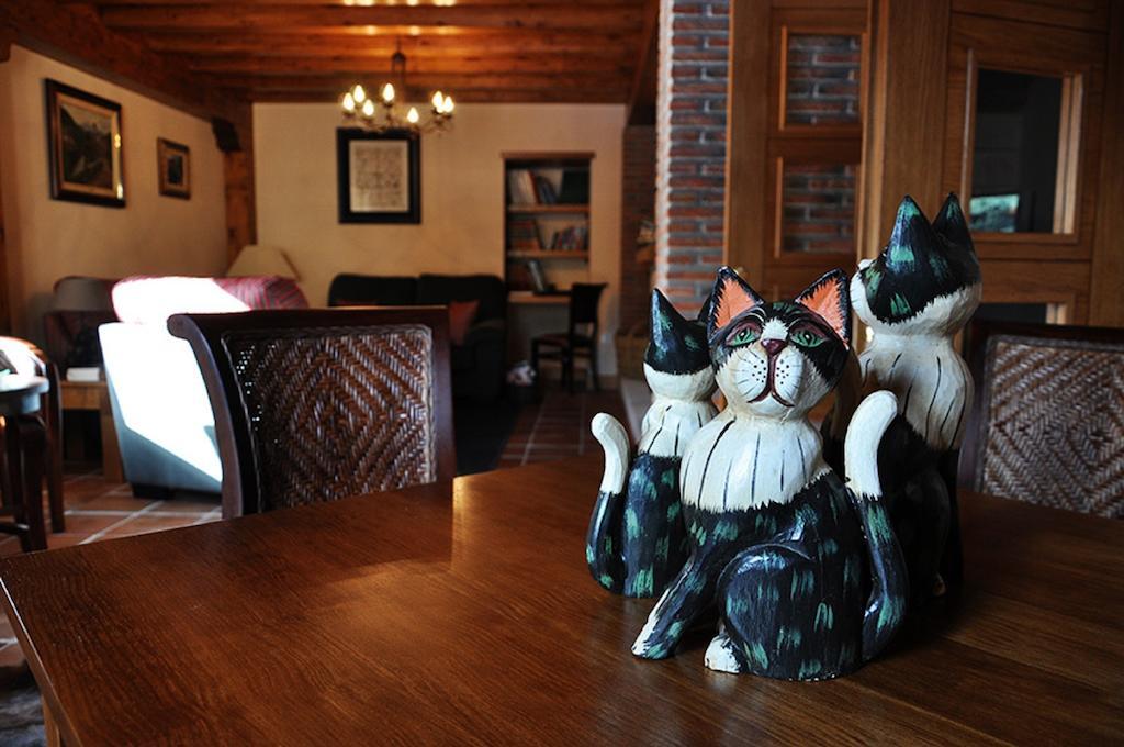 Posada Valle Del Oso Lerones المظهر الخارجي الصورة